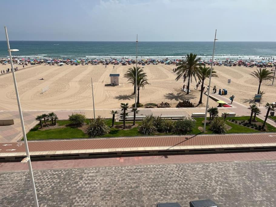 Apartamento 1ª Linea De Playa - Con Piscina Y Parking Playa de Gandia Exterior foto